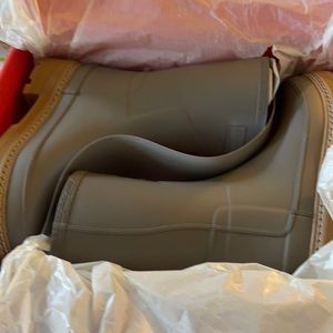 New Hunter rain shoes in box